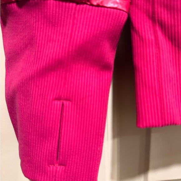 Lorna Jane Shimmering Pink Jacket - Picture 2 of 7